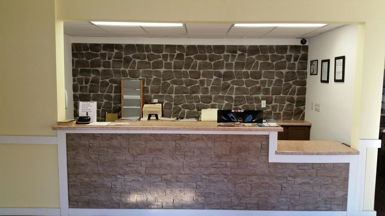 Riverwalk Inn & Suites Fort Atkinson Εξωτερικό φωτογραφία